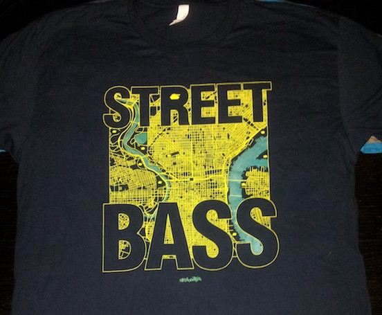 navy blue sb street tshirt
